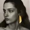 NOIR Sleek gold earrings