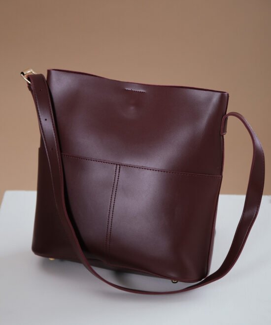 COMODE Burgundy Tote bag