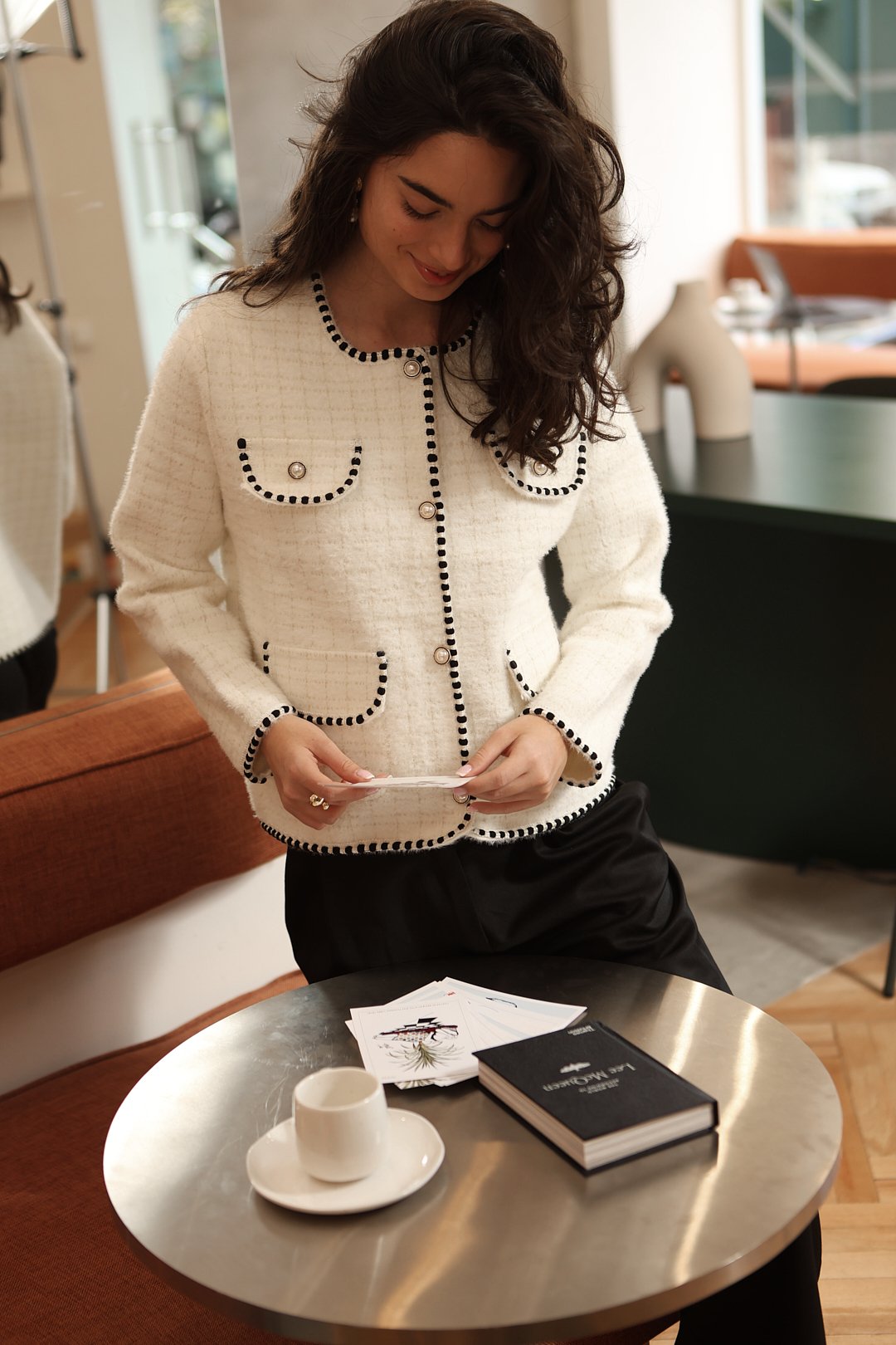 COMODE Elizabeth Tweed Jacket - Image 4