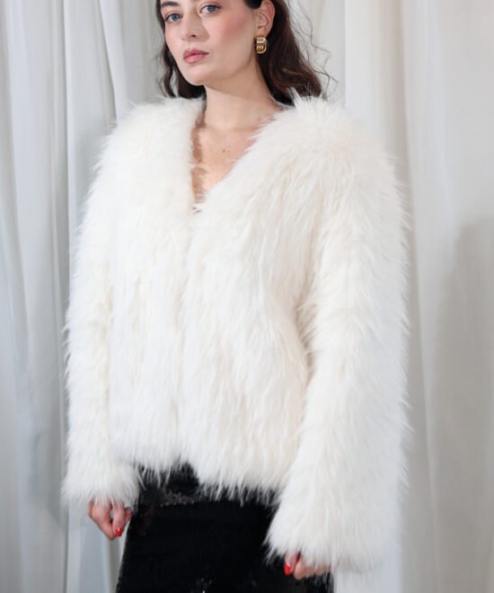 Alternative view of COMODE White Fur