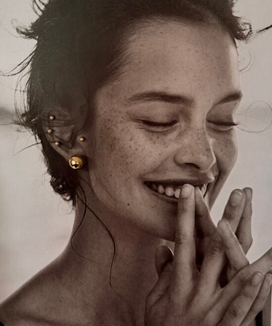 NOIR Small stud earrings (+set of 4 tiny studs)