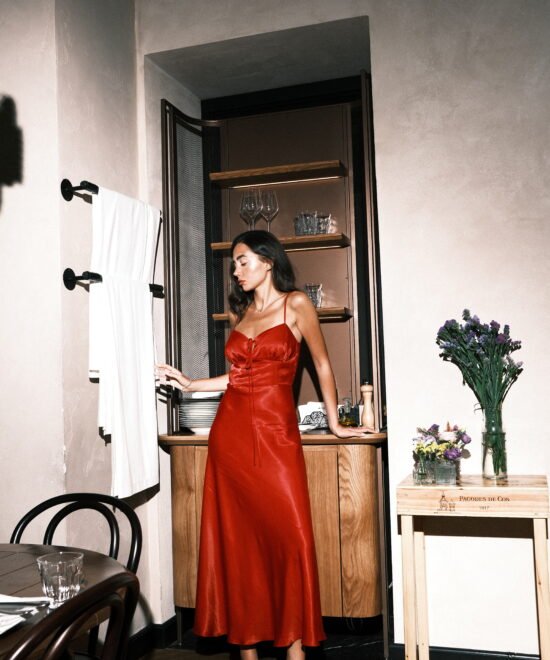 Alternative view of COMODE Aira Red Dress