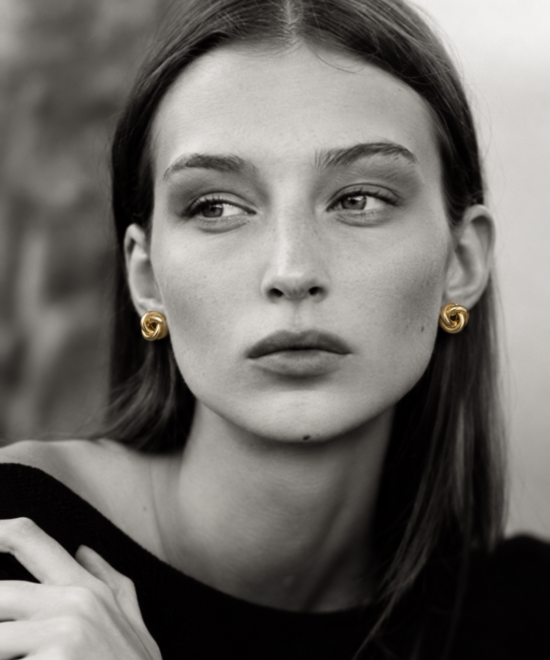 Alternative view of NOIR Gold knot Earrings