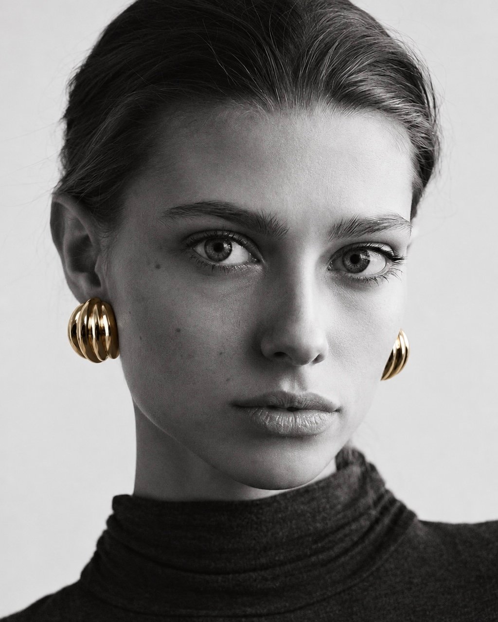 NOIR Gold Earrings - Image 2