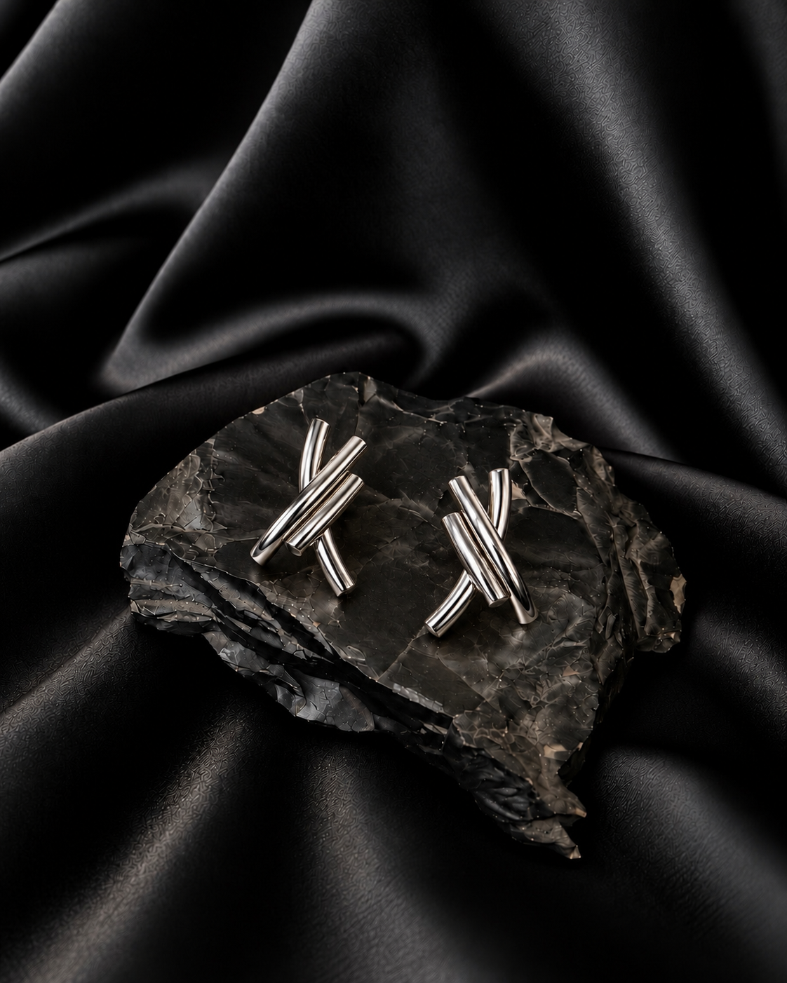 NOIR Silver Earring