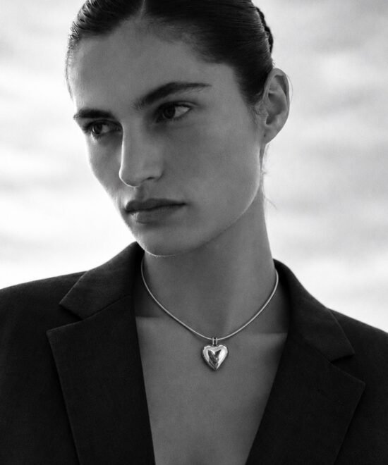Alternative view of NOIR Chubby heart necklace