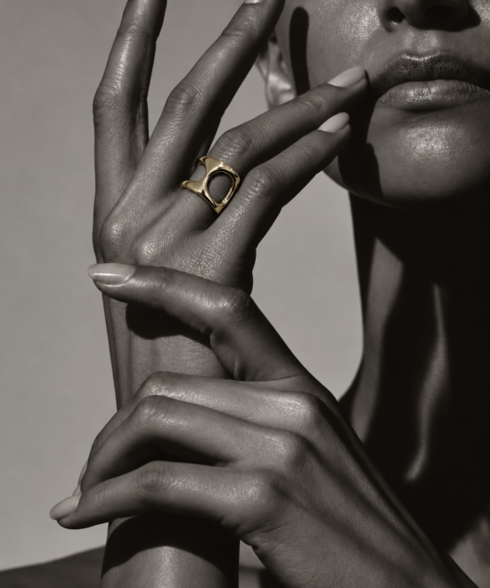 Alternative view of NOIR Gold Ring
