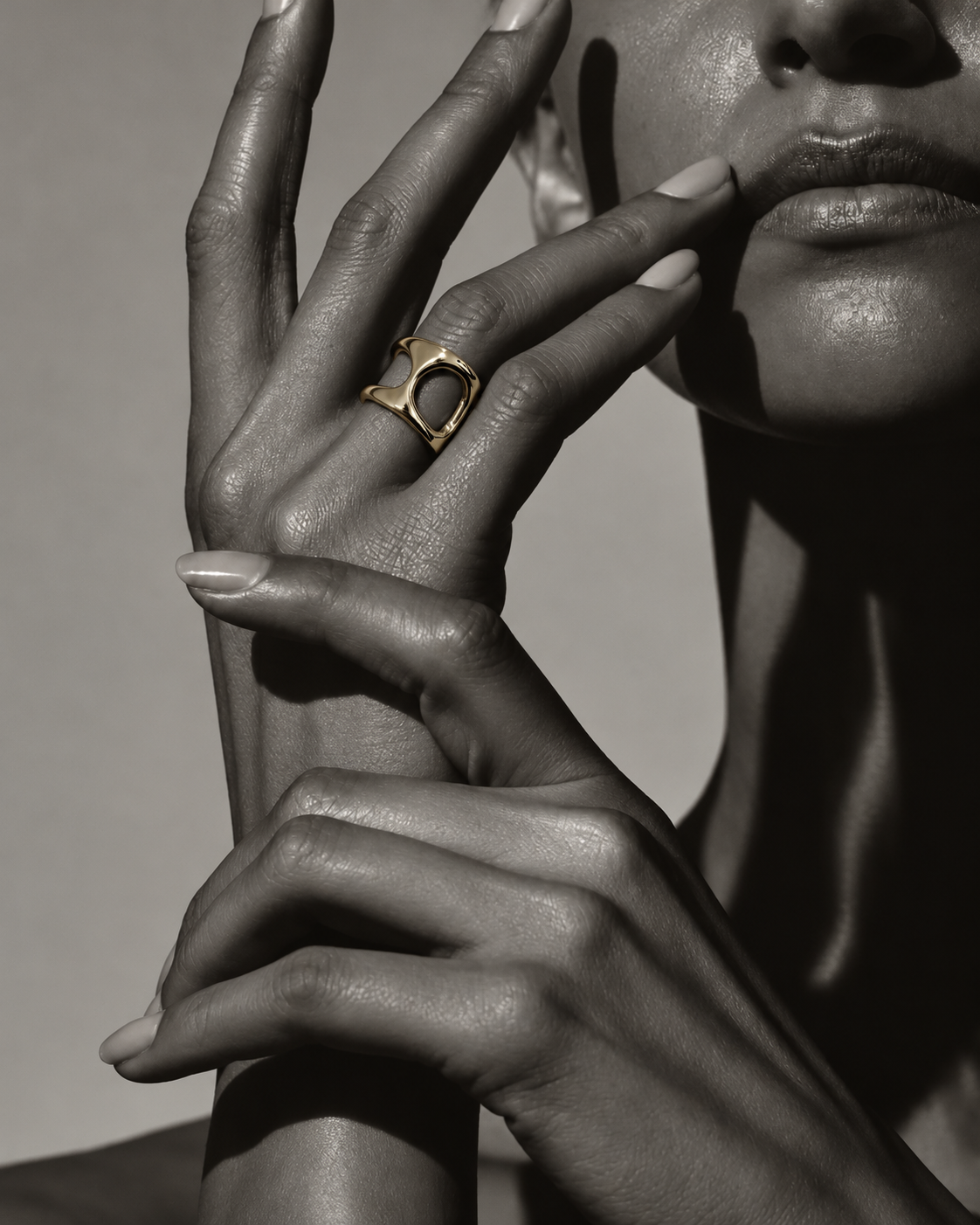 NOIR Gold Ring - Image 2