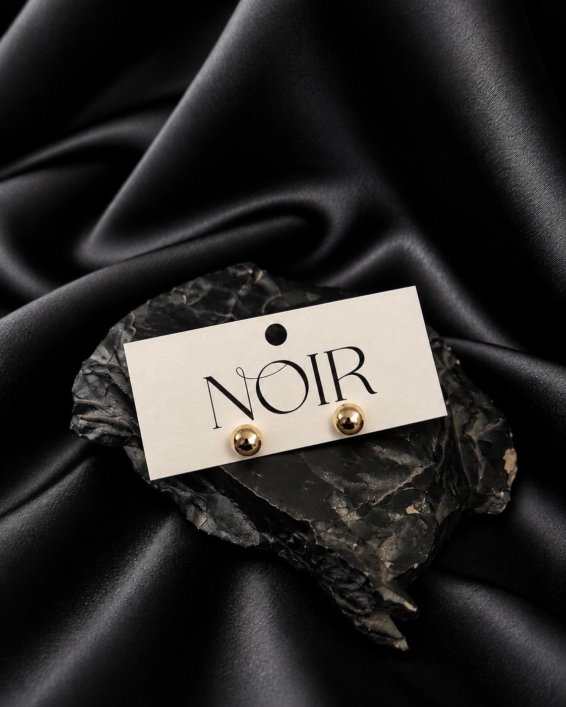 NOIR Simple Studs