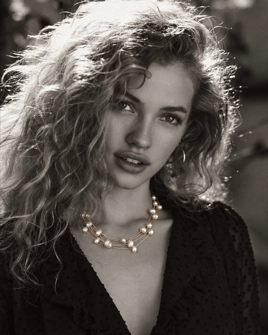 NOIR Pearl Necklace - Image 2