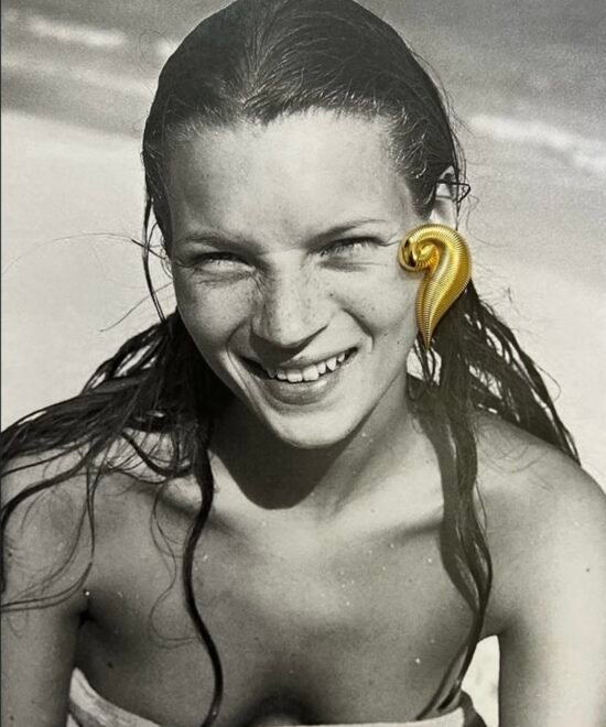 Alternative view of NOIR Shell Earrings