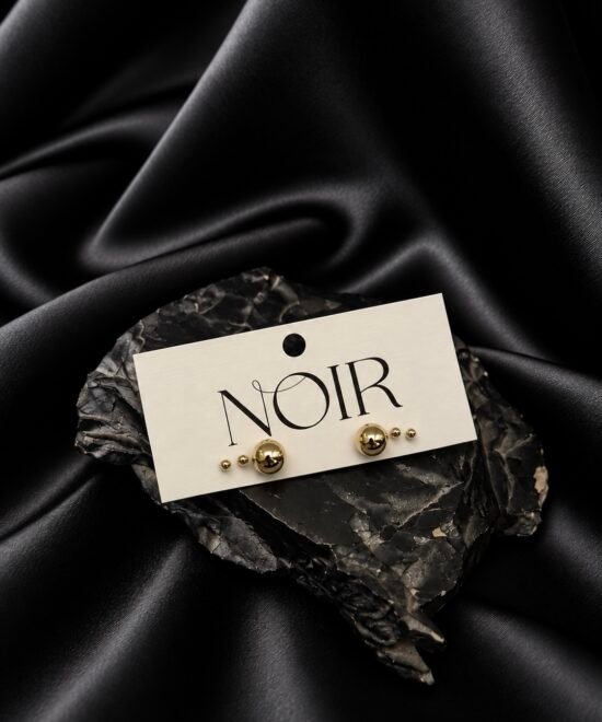 NOIR Small stud earrings (+set of 4 tiny studs)