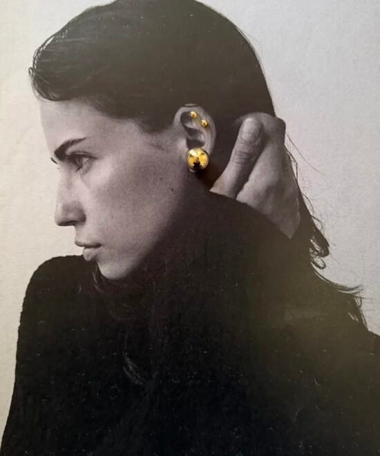Alternative view of NOIR Small stud earrings (+set of 4 tiny studs)